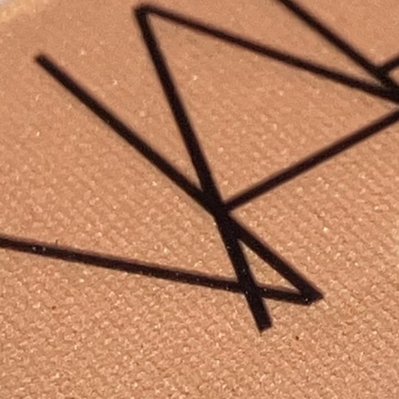 🎀 $14 - LAGUNA Nars Bronzer in Laguna Bronzing Powder .08oz Travel New in Box - Picture 5 of 8